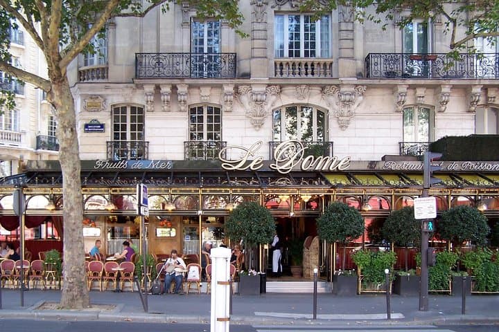 Le Dôme Café is a restaurant in Montparnasse - LPLT / Wikimedia Commons