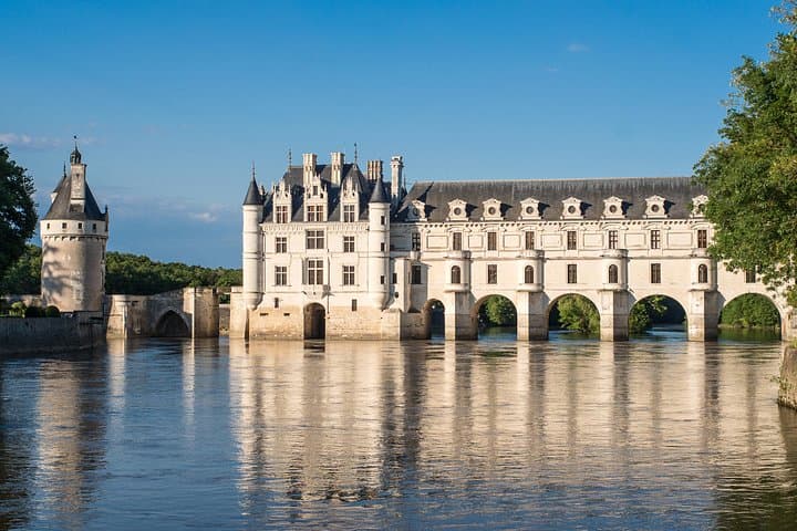 Loire Valley Castles Day Trip with Audio Guided Option from Paris