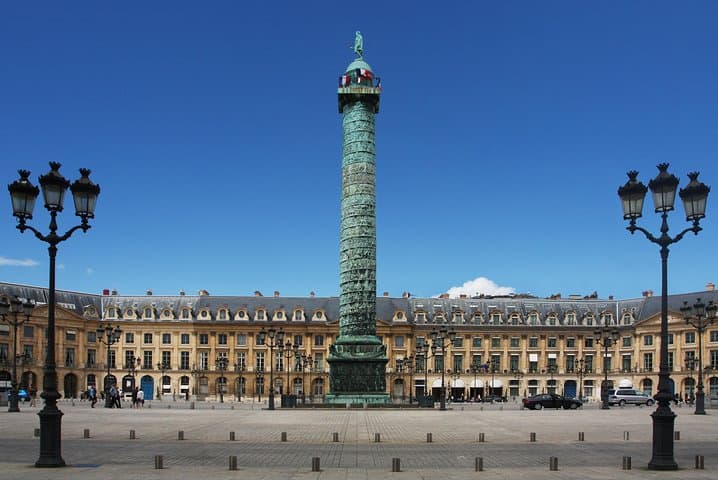 Paris City Tour by Coach with Sightseeing Seine River Cruise