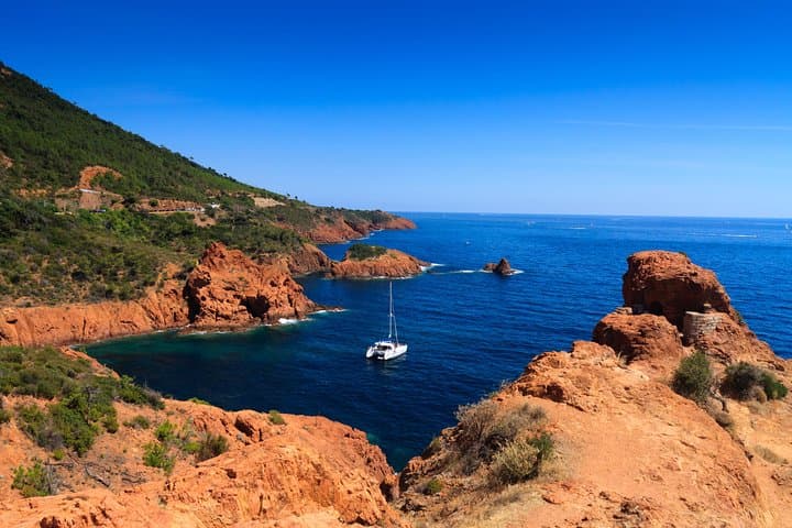 Ile Sainte-Marguerite Ferry & Corniche d'Or Cruise Combo from Cannes