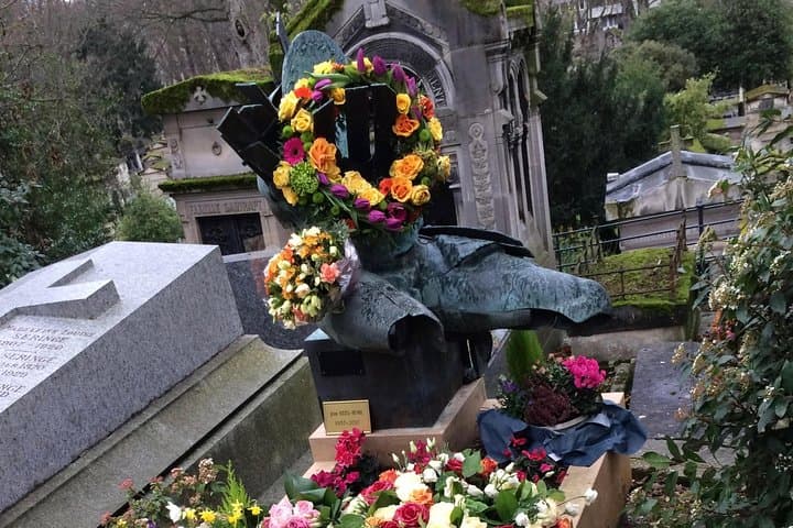 On the Denon path at PÃre Lachaise