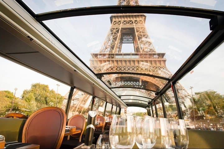 PARIS : Gourmet lunch by Luxury Bus in The Capital of Love