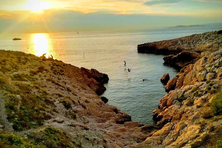 Les Goudes road sunset