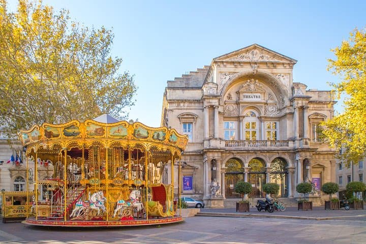 Aix en Provence and Avignon city of Popes Private Tour