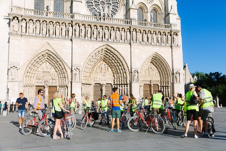 Paris Evening Snapshot Bike Tour