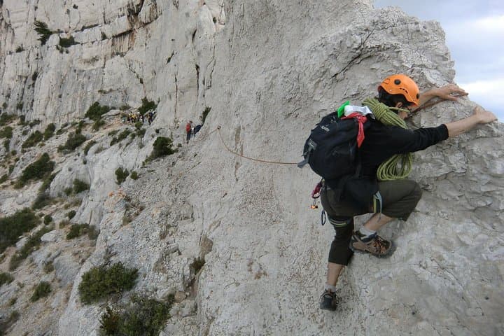 Daytime multi-pitch climbing in the Calanques National Park