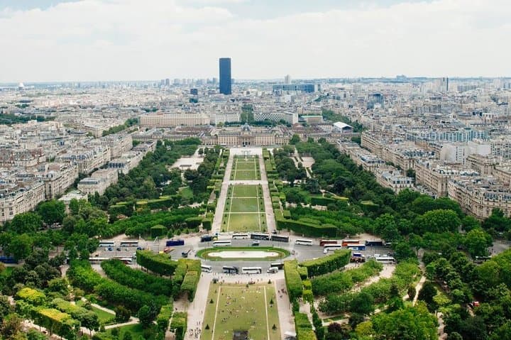 Eiffel Tower Access Tour to 2nd Floor with Summit Option by Lift