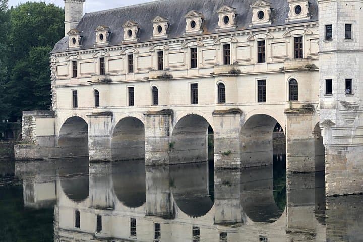 LOIRE VALLEY: Private day-trip to visit Chambord, Cheverny and Chenonceau