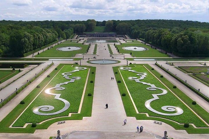 Vaux-Le-Vicomte Castle - Transportation Private Trip