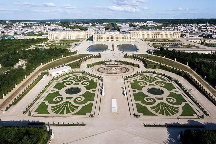 Versailles Castle & Marie-Antoinette Estate - Private Trip