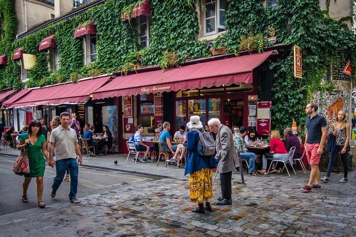 Paris Private & Personalized Half-Day Tour with a Local Guide