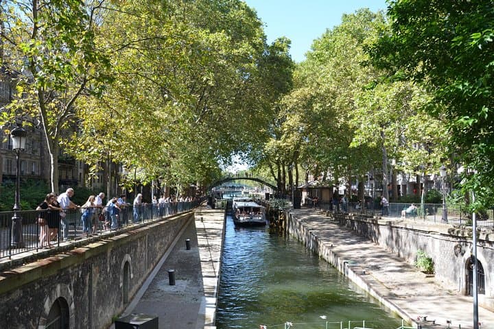 Paris Canal Saint-Martin Tour with a Local: Private & Custom
