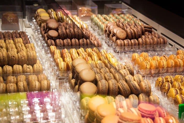 Paris French Sweets Tasting Tour with Pastries and Chocolates