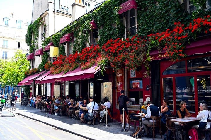 Paris: Le Marais Private Guided Food Tour with 10 French Tastings