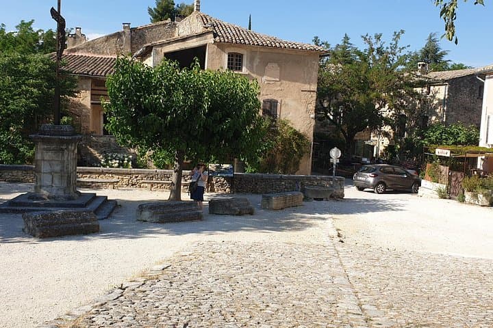 Full day of the top 3 Luberon Hilltop Villages from Marseille / Aix-en-Provence