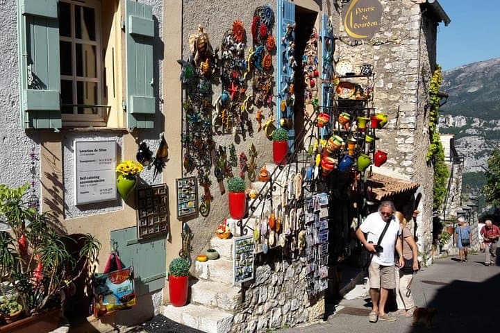 Private tour by private car: Grasse, Cannes, Antibes