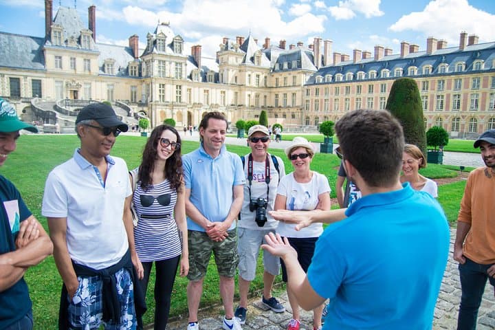 Fontainebleau and Vaux-Le-Vicomte Castle Small-Group Day Trip From Paris