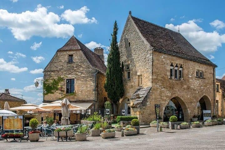Sarlat : Private Tour to Dordogne Valley by Exploreo24