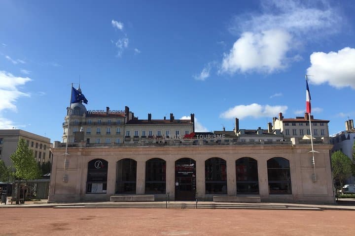 Pavillon Office du tourisme
Place Bellecour Lyon 2