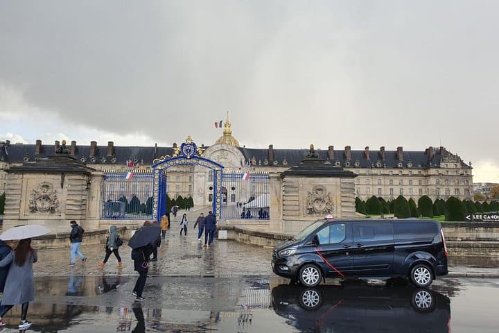 Private Paris Night Lights and Landmarks Tour
