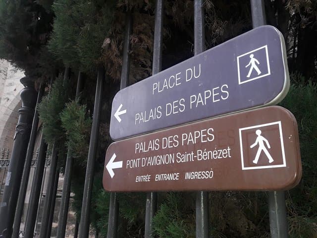 Small Group Marseille Shore Excursion : Avignon & Chateauneuf du Pape Wine Tour