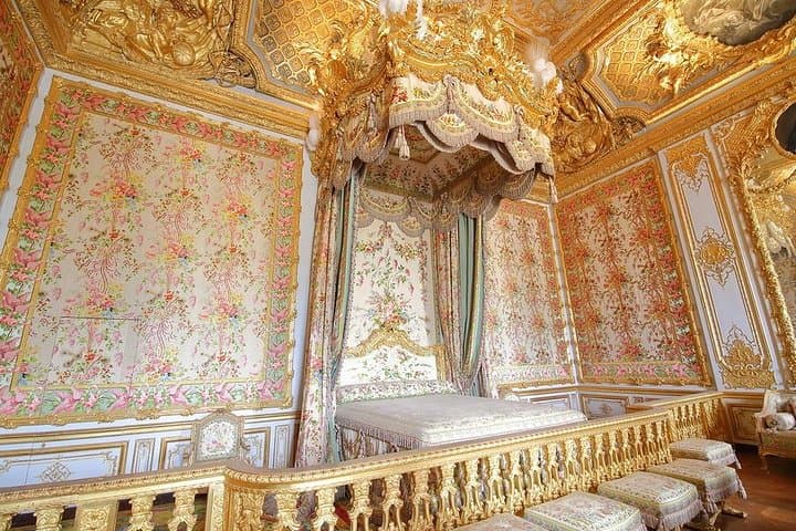 Chateau de Versailles & Gardens. VIP private tour with guide + driver