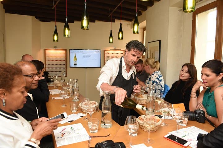 Taste wines with a French sommelier
