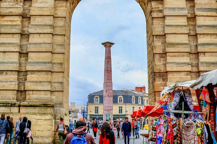 Explore Bordeaux in 60 minutes with a Local
