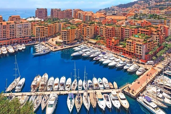 Private Transfer: Nice Airport NCE to Monaco in Business Car
