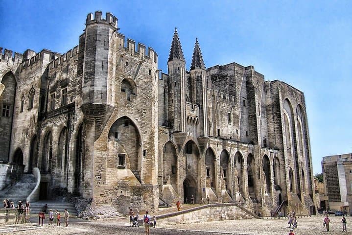 Avignon: Private Walking Tour