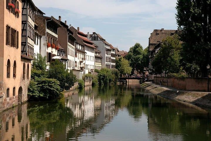 Private 12-hour Tour to Bruges from Paris with driver and guide