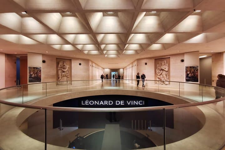 Versailles Palace & Louvre Museum Private Day Tour from Paris
