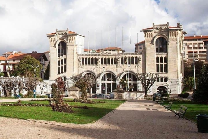 Private Guided Walking Tour of Biarritz