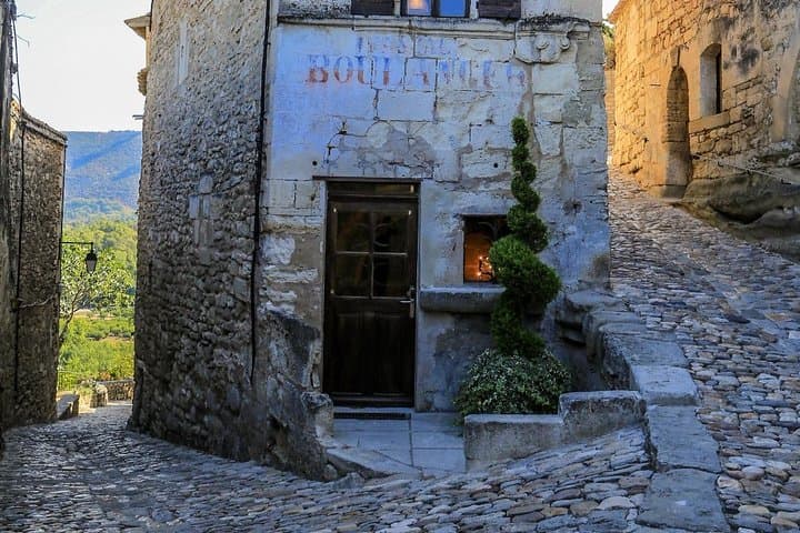 Half Day Villages of Luberon & lavanders Tour from Avignon