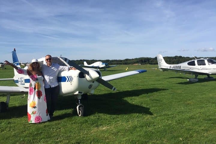 Fly above the French Riviera with a local pilot