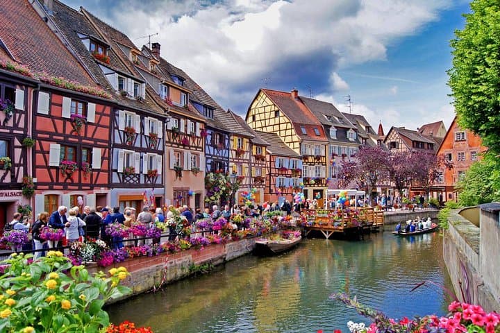 The most beautiful Alsatian villages in an Audi A5 Cabriolet by the Wine Route