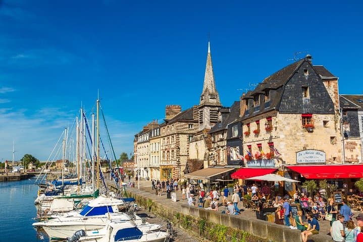 Discover the beautiful city of Honfleur private tour