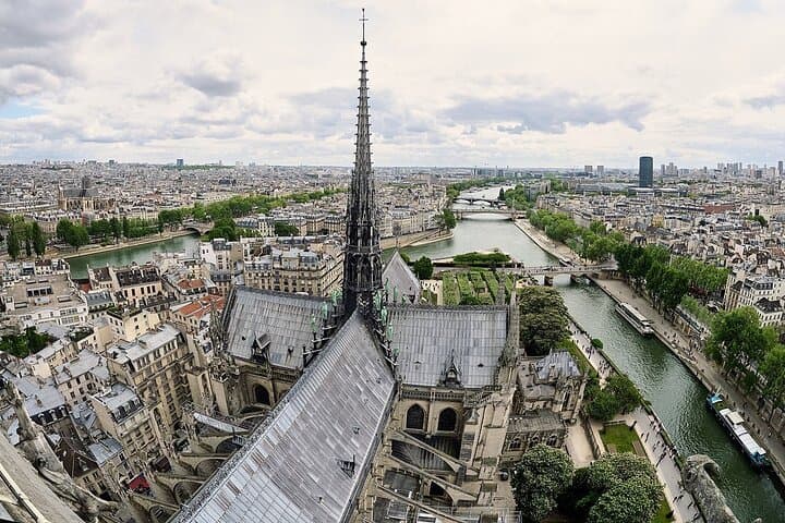 Private Paris one way arrival OR departure airport transfer