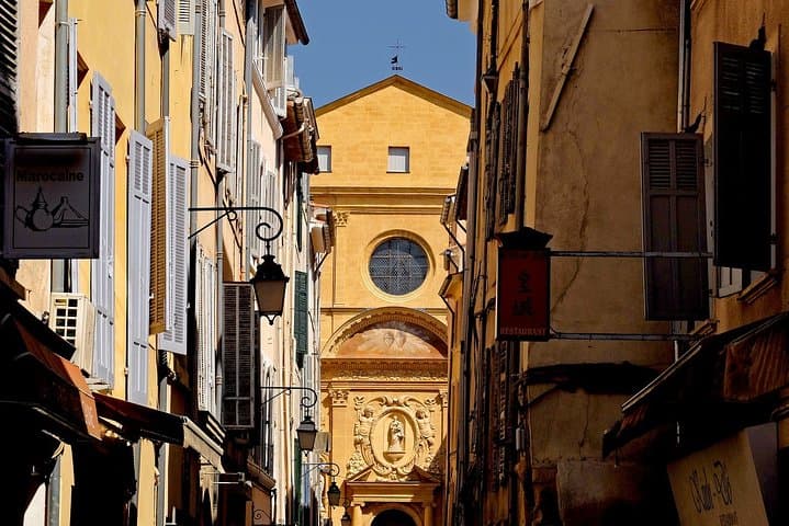 Aix-en-Provence Private Walking Tour With A Professional Guide