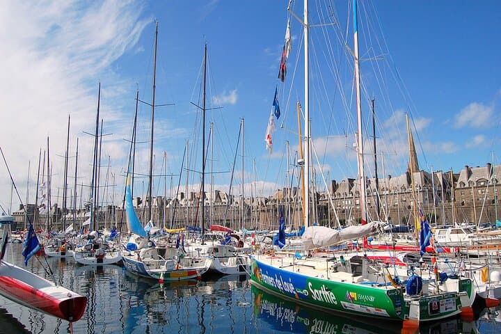 Private 2-hour Walking Tour of Saint Malo with private official tour guide