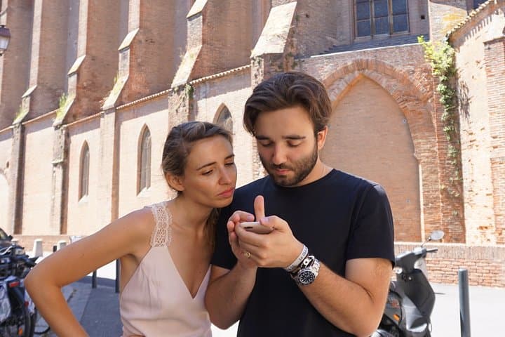 You will find all the puzzles on your smartphone, let yourself be guided!