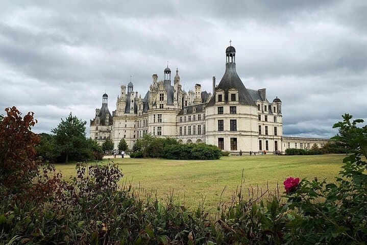 Small-Group Loire Valley: Chambord, Chenonceau, lunch in Amboise