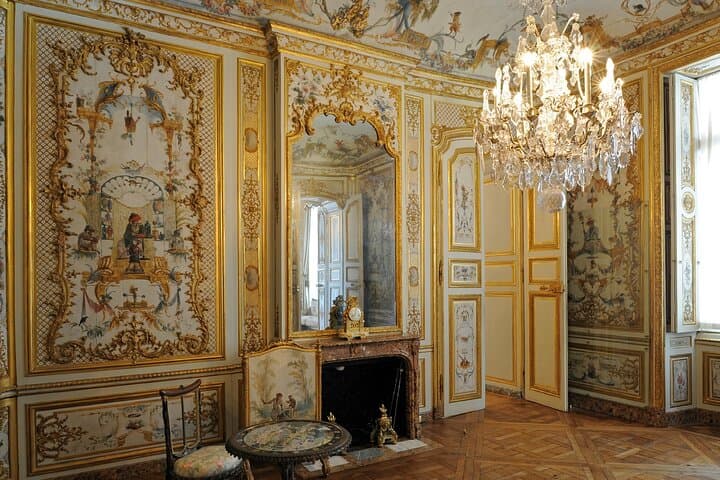 Private Transfer Paris Charles de Gaulle Airport to Chantilly