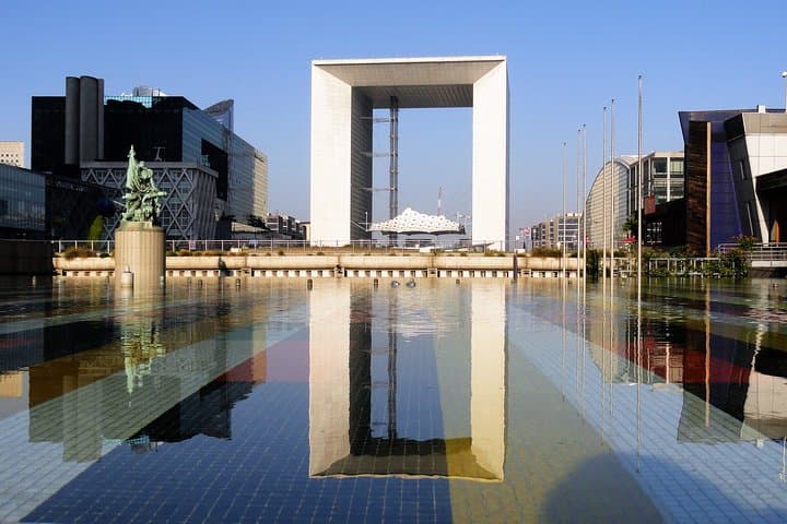 Round-trip Transfer Airport - La Defense - Airport CDG or ORY