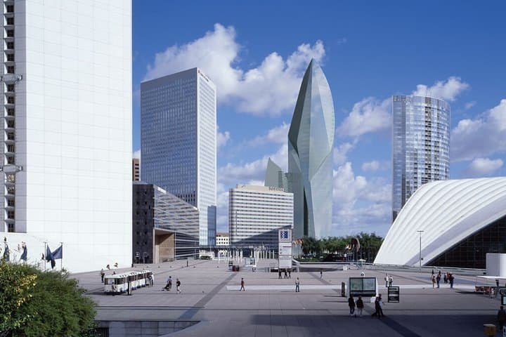Round-trip Transfer Airport - La Defense - Airport CDG or ORY