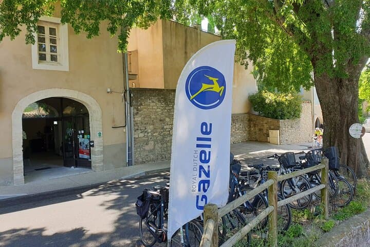 Full day E-Bike rental in the Luberon