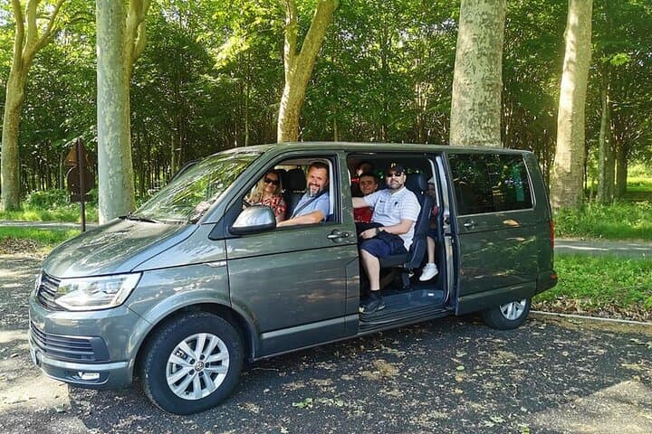 Your Minivan transportation: Volkswagen Caravelle 2.0 TDI 150 BMT Longue DSG7