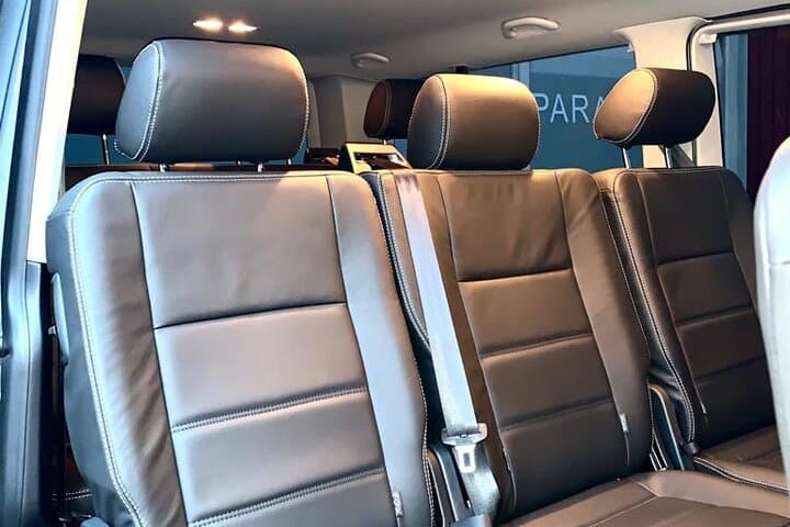 Private Transfer from Beauvais Airport (BVA) to Disneyland Paris