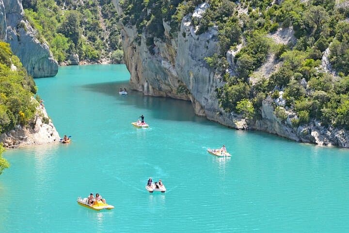 Full Day Private Tour in Lavender and Provence with Pickup