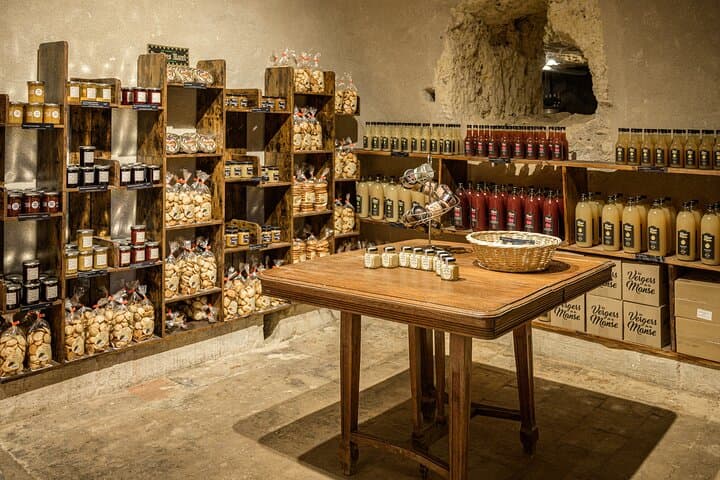 "AMBACIA CELLARS", Tour and Wine Tasting in Amboise, Loire Valley